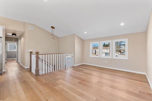 Empty room, Interior, Pendant Lights, Recessed Lighting, Wood Texture Flooring