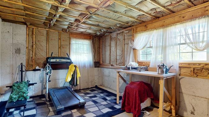 Home Office, Interior
