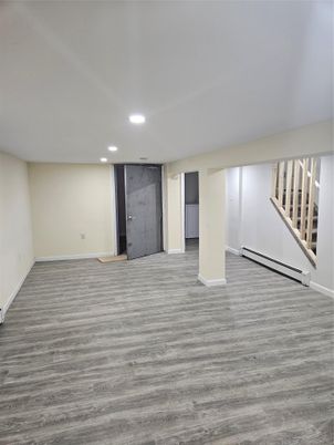 Empty room, Interior, Marble Walls, Recessed Lighting