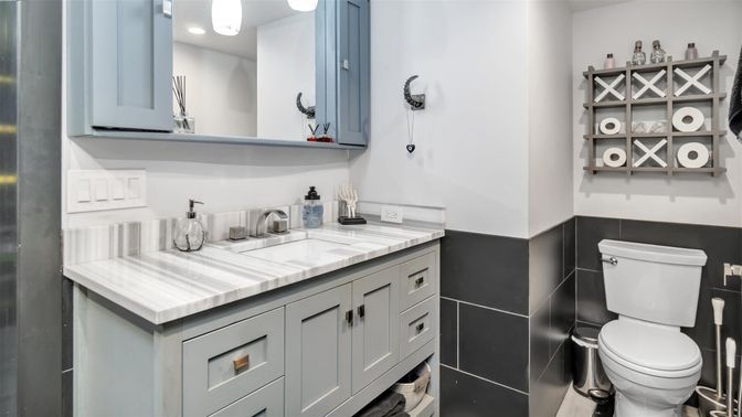 Bathroom, Interior, Tile Countertops