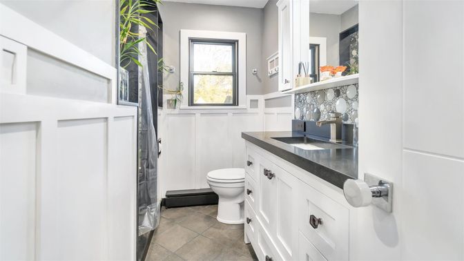 Bathroom, Interior