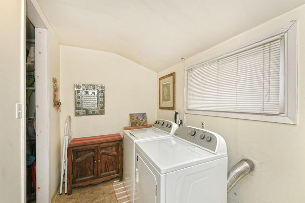 Interior, Washer
