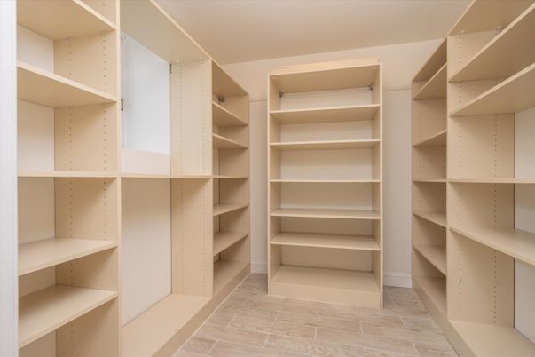 Interior, Walk-in Closets