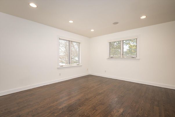 Empty room, Interior, Recessed Lighting, Wood Texture Flooring