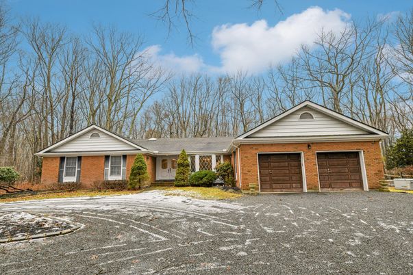 Attached, Exterior, Facade, Brick Facade, Ranch