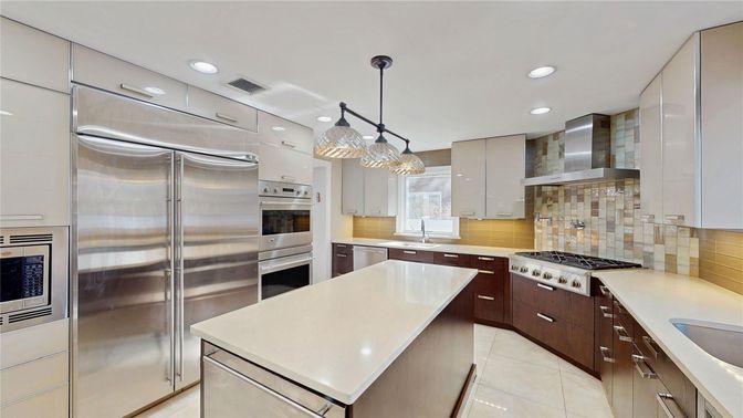 Interior, Kitchen, Pendant Lights, Recessed Lighting, Stainless Steel Appliances