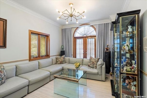 Interior, Living room, Pendant Lights, Wood Texture Flooring