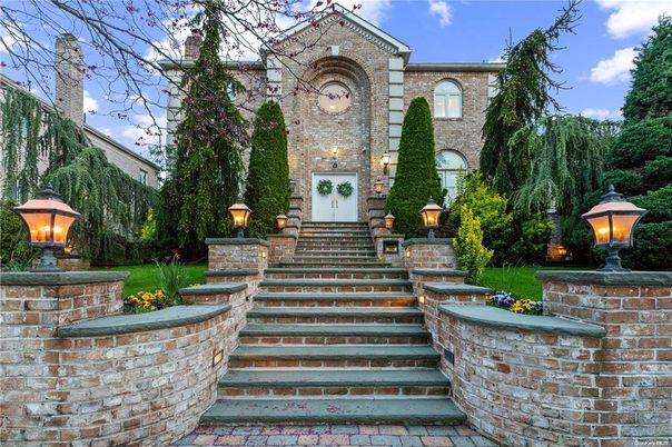 Exterior, Facade, Brick Facade, French Provincial