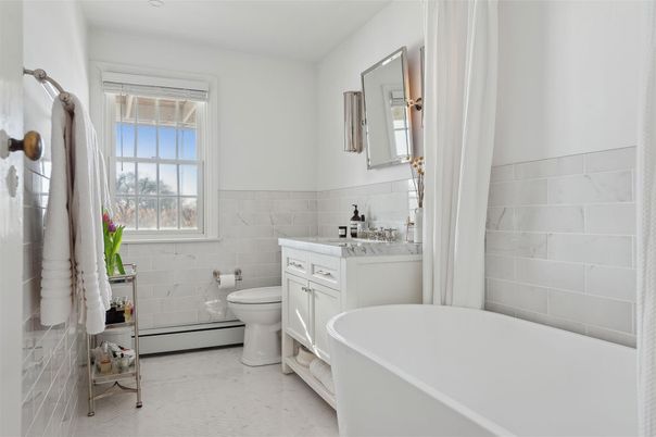 Bathroom, Free Standing Baths, Interior