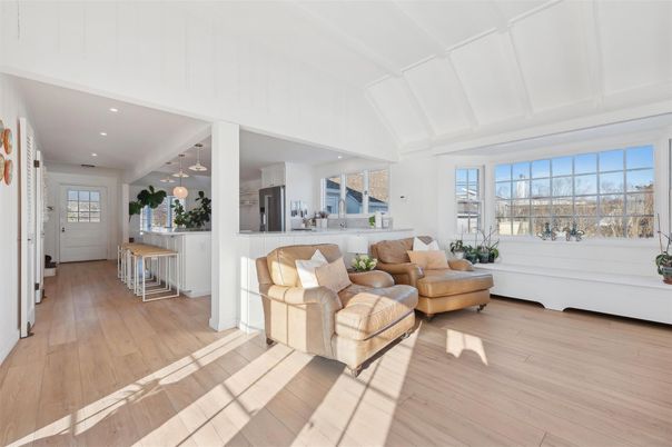 Interior, Kitchen, Living room, Pendant Lights, Recessed Lighting, Wood Texture Flooring
