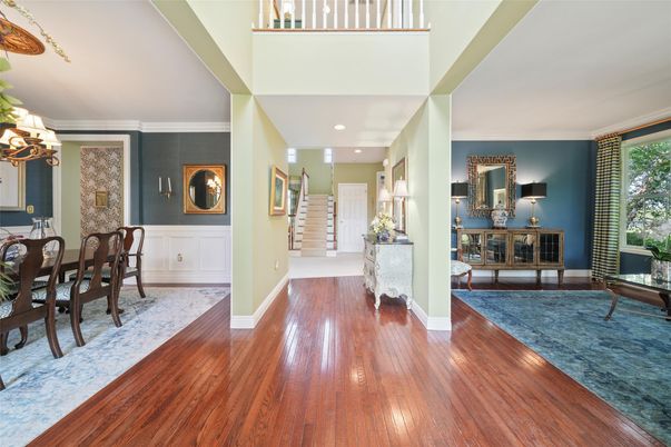 Chandelier, Dining room, Interior, Recessed Lighting, Wood Texture Flooring