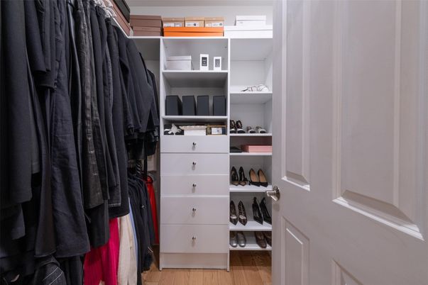 Interior, Walk-in Closets, Wood Texture Flooring