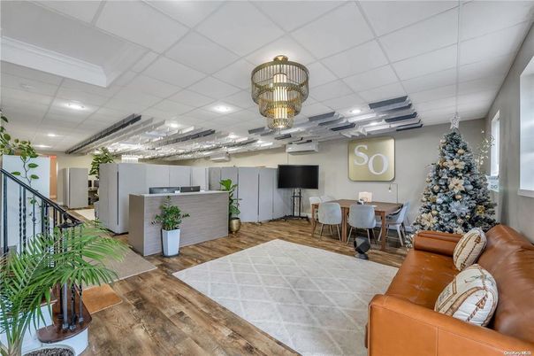 Chandelier, Dining room, Interior, Living room, Recessed Lighting, Wood Texture Flooring
