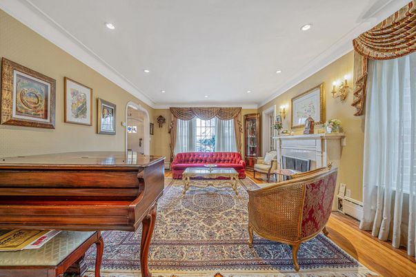 Fireplace, Interior, Living room, Piano, Recessed Lighting, Wood Texture Flooring
