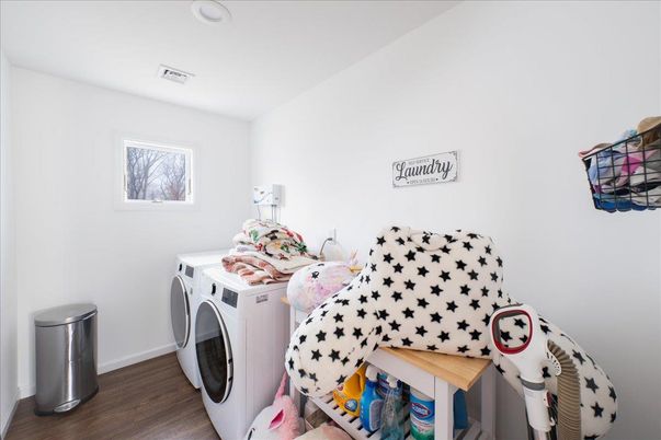 Interior, Washer, Wood Texture Flooring