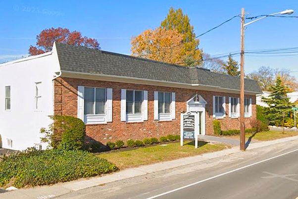 Exterior, Facade, Brick Facade, Cape Cod