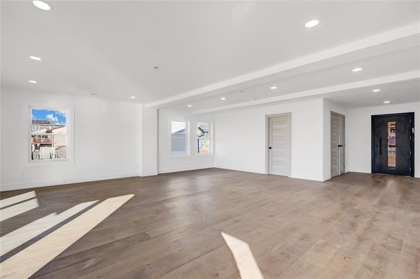 Empty room, Interior, Recessed Lighting, Wood Texture Flooring