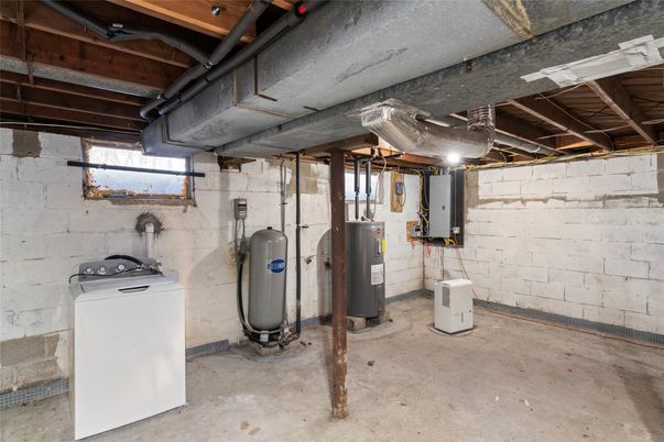 Interior, Stone Walls, Washer, Wooden Beams