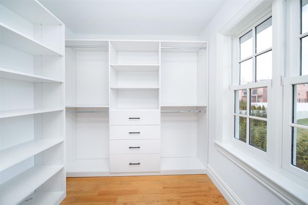 Interior, Walk-in Closets, Wood Texture Flooring