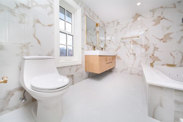 Bathroom, Interior, Marble Walls, Recessed Lighting