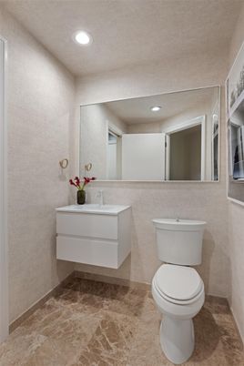 Bathroom, Interior, Recessed Lighting