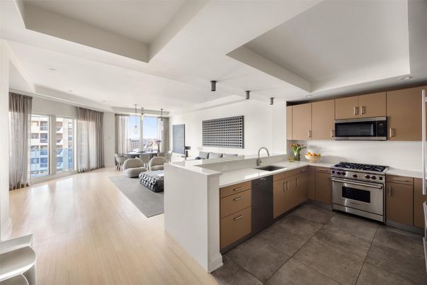 Dining room, Interior, Kitchen, Living room, Pendant Lights, Recessed Lighting, Stainless Steel Appliances, Wood Texture Flooring