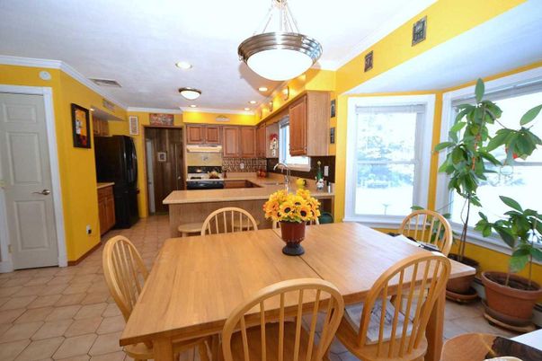 Dining room, Interior, Kitchen, Recessed Lighting, Stainless Steel Appliances