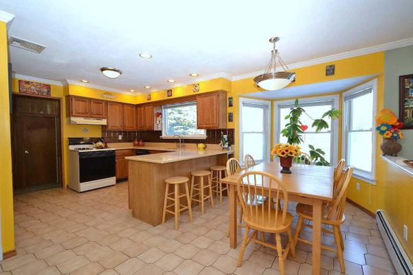 Dining room, Interior, Kitchen, Pendant Lights, Recessed Lighting