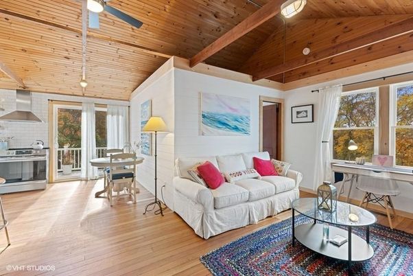Interior, Kitchen, Living room, Pendant Lights, Wooden Beams, Wooden Ceilings, Wood Texture Flooring