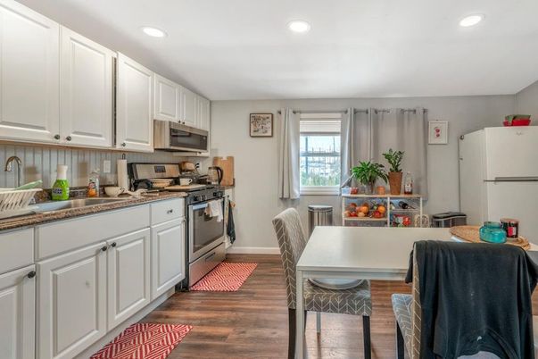 Dining room, Interior, Kitchen, Recessed Lighting, Wood Texture Flooring