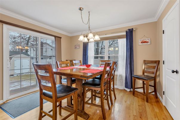 Chandelier, Dining room, Interior, Pendant Lights, Wood Texture Flooring