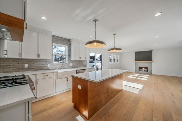 Fireplace, Interior, Kitchen, Pendant Lights, Recessed Lighting, Wood Texture Flooring