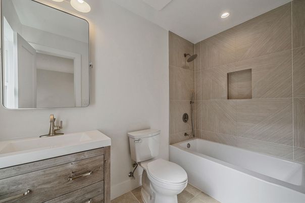 Bathroom, Interior, Recessed Lighting