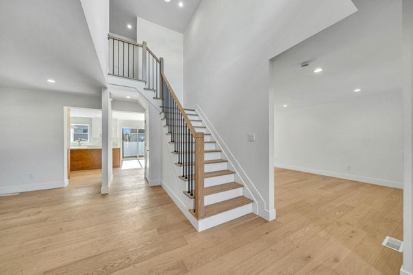 Interior, Recessed Lighting, Wood Texture Flooring