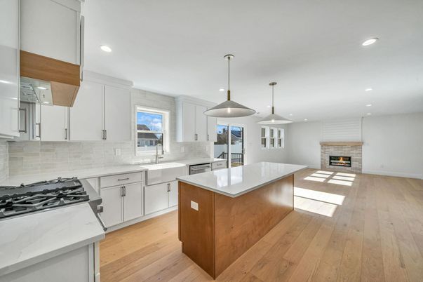 Fireplace, Interior, Kitchen, Pendant Lights, Recessed Lighting, Wood Texture Flooring