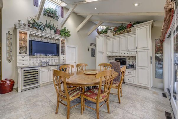 Dining room, Interior, Kitchen, Recessed Lighting