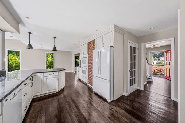 Interior, Kitchen, Pendant Lights, Recessed Lighting, Wood Texture Flooring