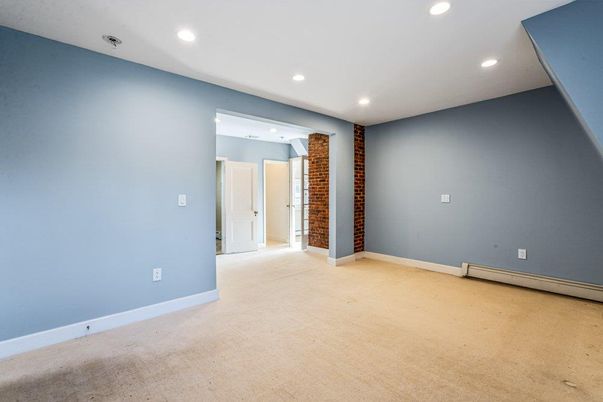 Empty room, Interior, Recessed Lighting