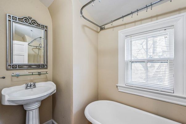 Bathroom, Free Standing Baths, Interior