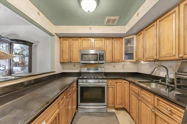 Interior, Kitchen, Stainless Steel Appliances