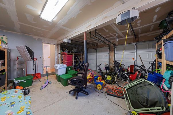 Garage, Interior