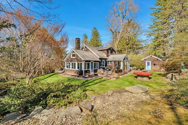 Backyard, Detached Garage, Exterior