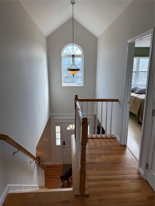 Interior, Pendant Lights, Wood Texture Flooring
