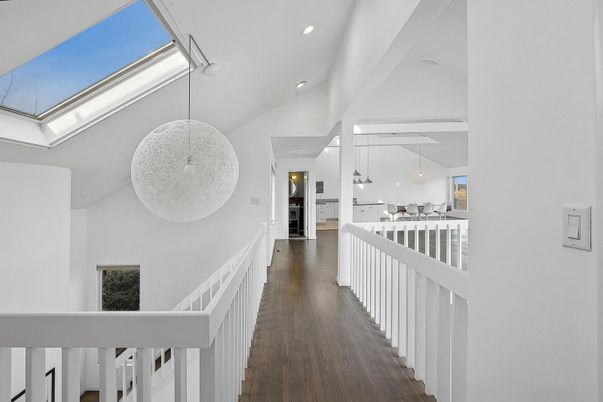 Interior, Pendant Lights, Recessed Lighting, Wood Texture Flooring
