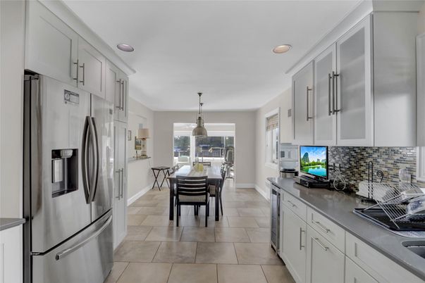 Dining room, Interior, Kitchen, Pendant Lights, Recessed Lighting
