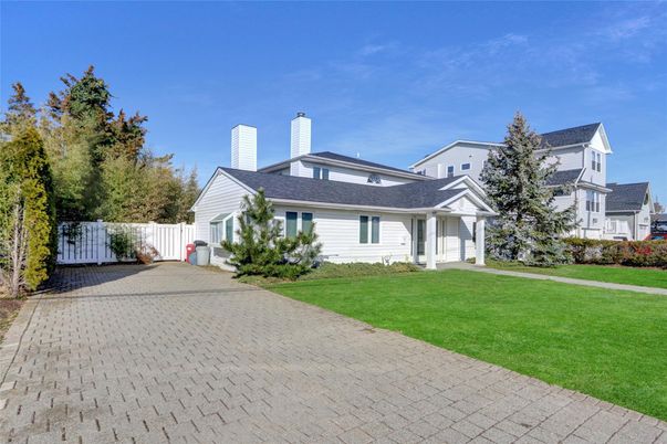 Backyard, Exterior, Facade, Cape Cod