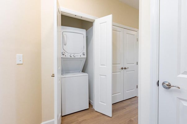Interior, Utility Closets, Washer, Wood Texture Flooring