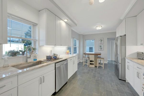 Dining room, Interior, Kitchen, Stainless Steel Appliances