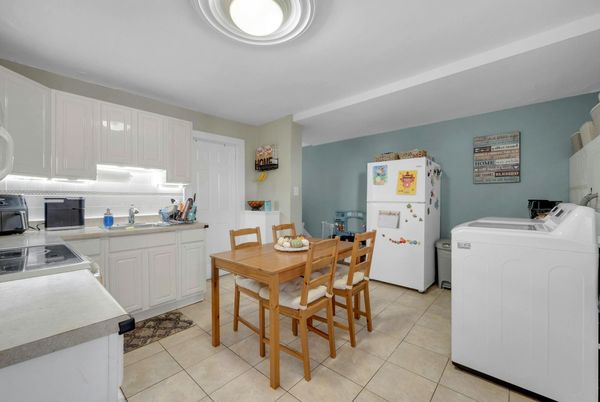Dining room, Interior, Kitchen, Washer