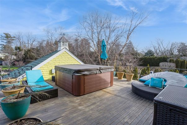 Exterior, Hot Tub